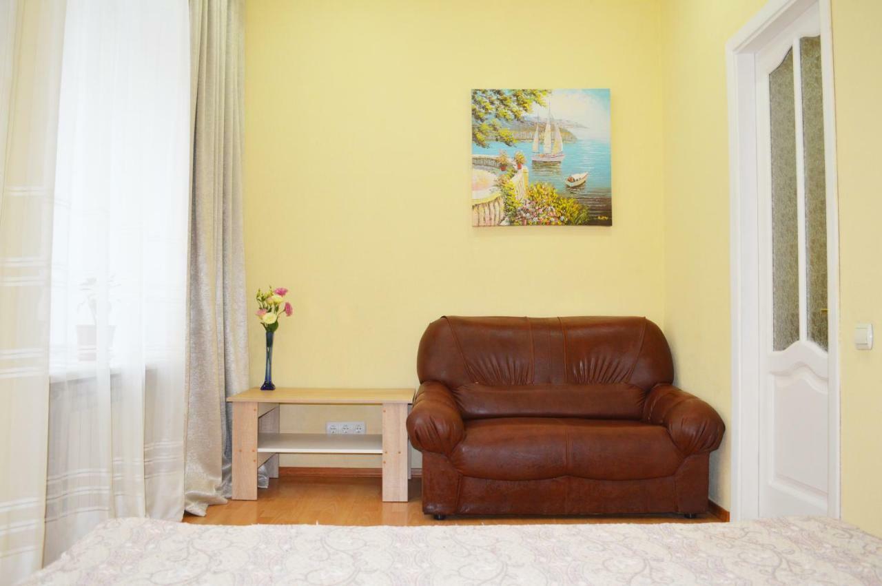 Owl Home Odessa Cozy Spacious Apartment In A Quiet Center Between Deribasovskaya And Privoz Exterior foto